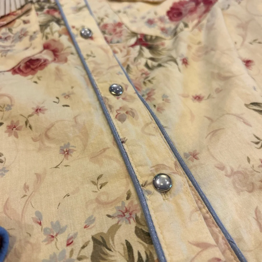 Vintage Patsy Cline Button Down - Picture 6 of 11